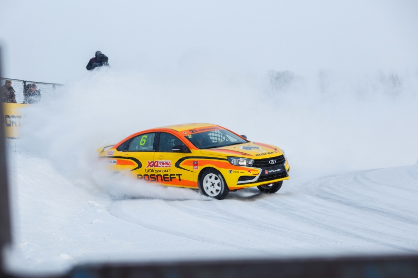 XXI Гонка Чемпионов: зрелищная борьба LADA Vesta на ледовом треке 5