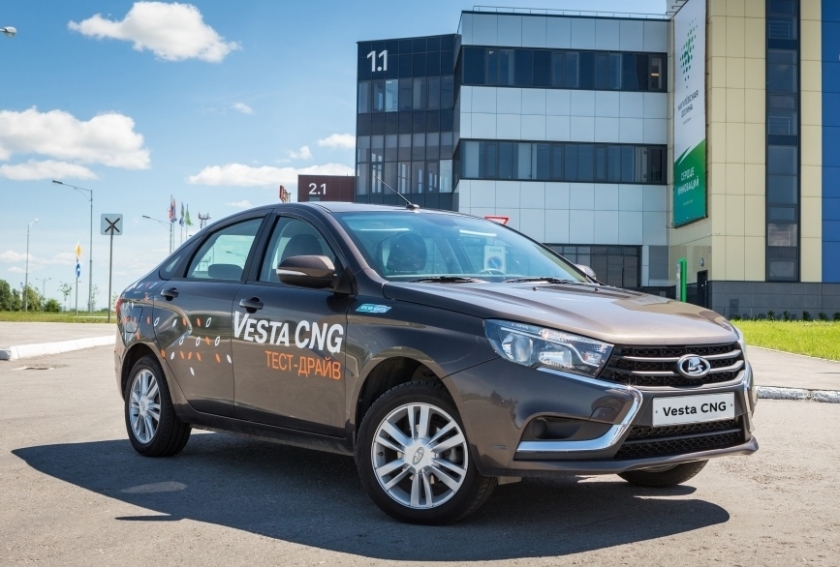 Новые автомобили LADA на ежегодном тольяттинском автосалоне MotorExpo